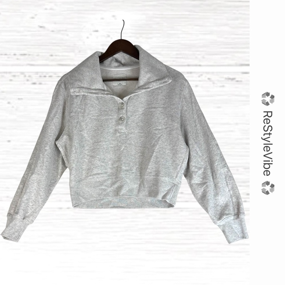 ABERCROMBIE & FITCH Women’s Size XS Sweatshirt Fleece Soft Cropped Oversized